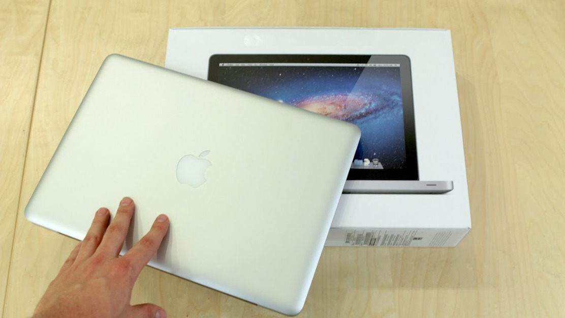 Laptop Apple Macbook Pro de 13 Inch cu i5 Ivy Noul Model Garantie Sigilat. - Pret | Preturi Laptop Apple Macbook Pro de 13 Inch cu i5 Ivy Noul Model Garantie Sigilat.