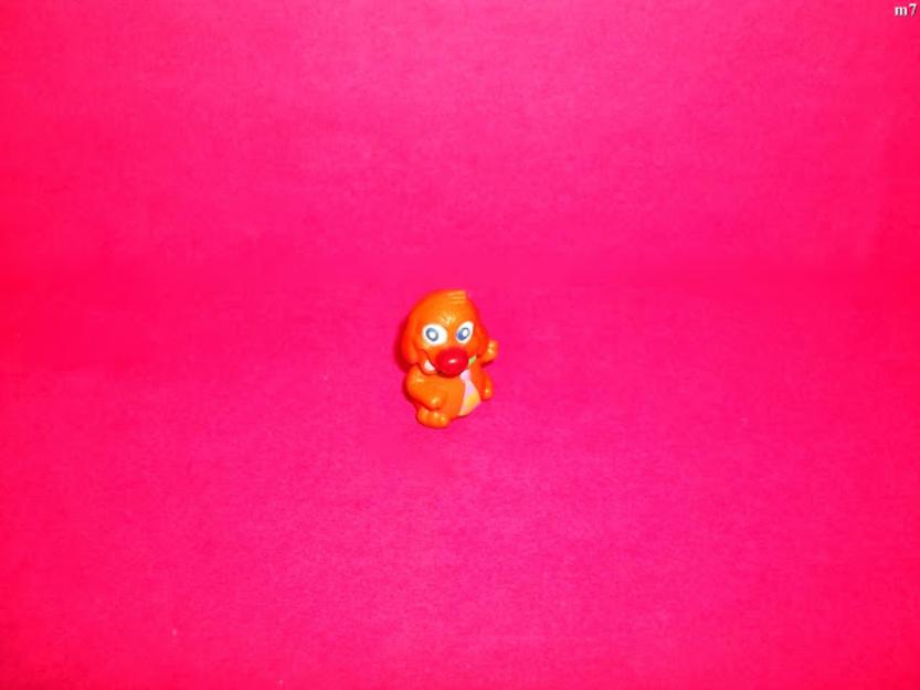 jucarii figurina catel din plastic de la ferrero - Pret | Preturi jucarii figurina catel din plastic de la ferrero