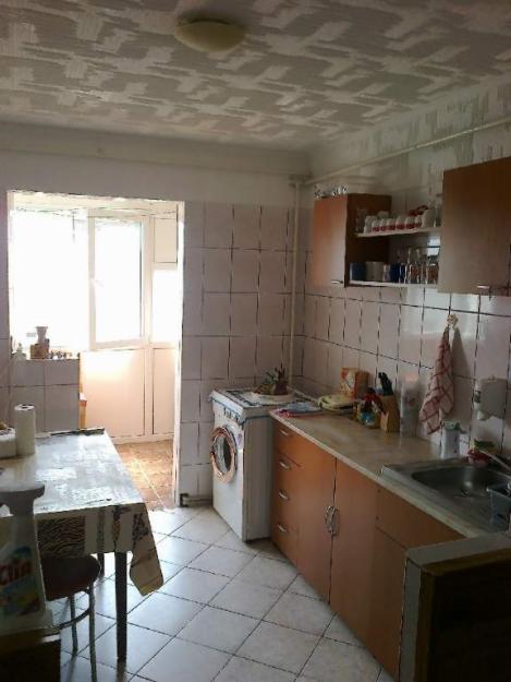 Apartament 3 camere - Crangasi - Pret | Preturi Apartament 3 camere - Crangasi