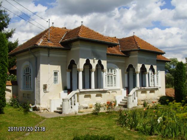 Vand casa, doua corpuri, Bughea de Sus - Pret | Preturi Vand casa, doua corpuri, Bughea de Sus