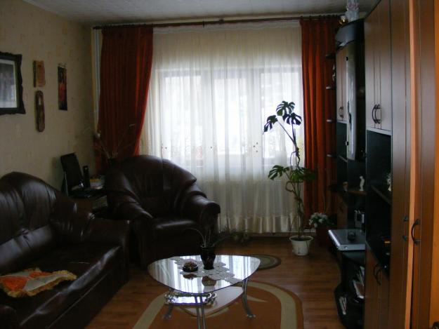 Racadau - Bdul Muncii, apartament decomandat, 3 camere, bloc vila - Pret | Preturi Racadau - Bdul Muncii, apartament decomandat, 3 camere, bloc vila