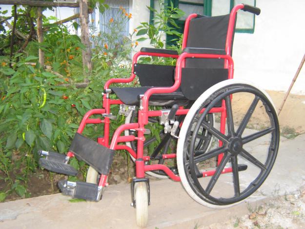 Vand scaun cu rotile pentru invalizi - Pret | Preturi Vand scaun cu rotile pentru invalizi