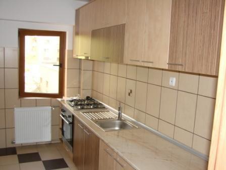 Ofer spre inchiriere apartament 2 camere - Pret | Preturi Ofer spre inchiriere apartament 2 camere