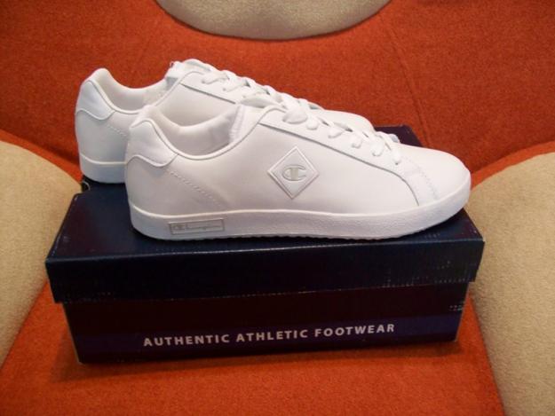 VAND ADIDASI ORIGINALI CHAMPION,DIADORA,UMBRO!!!DOAR 100 RON PERECHEA!!! - Pret | Preturi VAND ADIDASI ORIGINALI CHAMPION,DIADORA,UMBRO!!!DOAR 100 RON PERECHEA!!!