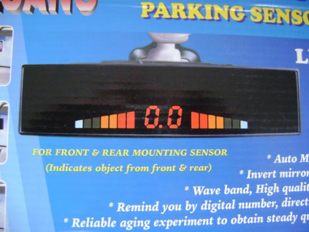 Senzori de parcare 4 senzori cu display in oglinda retrovizoare - Pret | Preturi Senzori de parcare 4 senzori cu display in oglinda retrovizoare