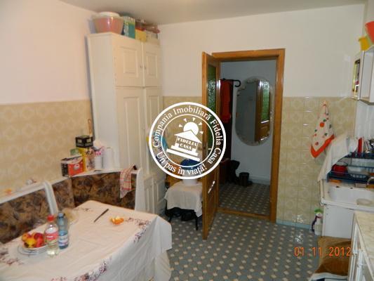 Apartament 4 camere de vanzare Iasi Frumoasa - Pret | Preturi Apartament 4 camere de vanzare Iasi Frumoasa