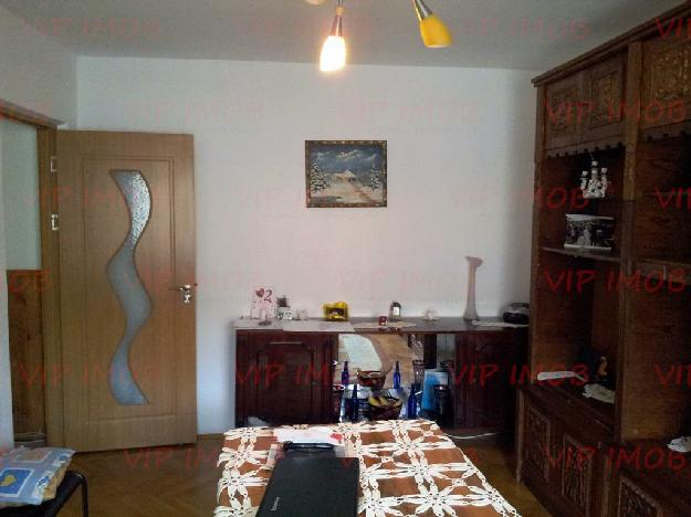 Apartament 3 camere Brasov - Astra, decomandat - Pret | Preturi Apartament 3 camere Brasov - Astra, decomandat