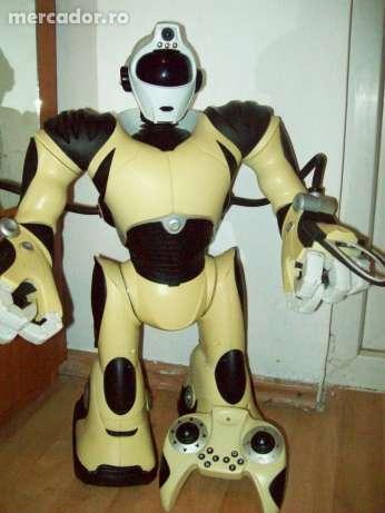 Okazie WowWee Robot Robosapien V2 - Pret | Preturi Okazie WowWee Robot Robosapien V2
