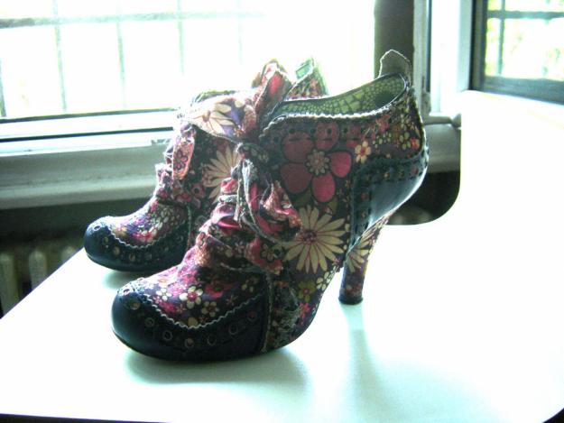 Pantofi superbi Irregular Choice seria Abigail Party! - Pret | Preturi Pantofi superbi Irregular Choice seria Abigail Party!