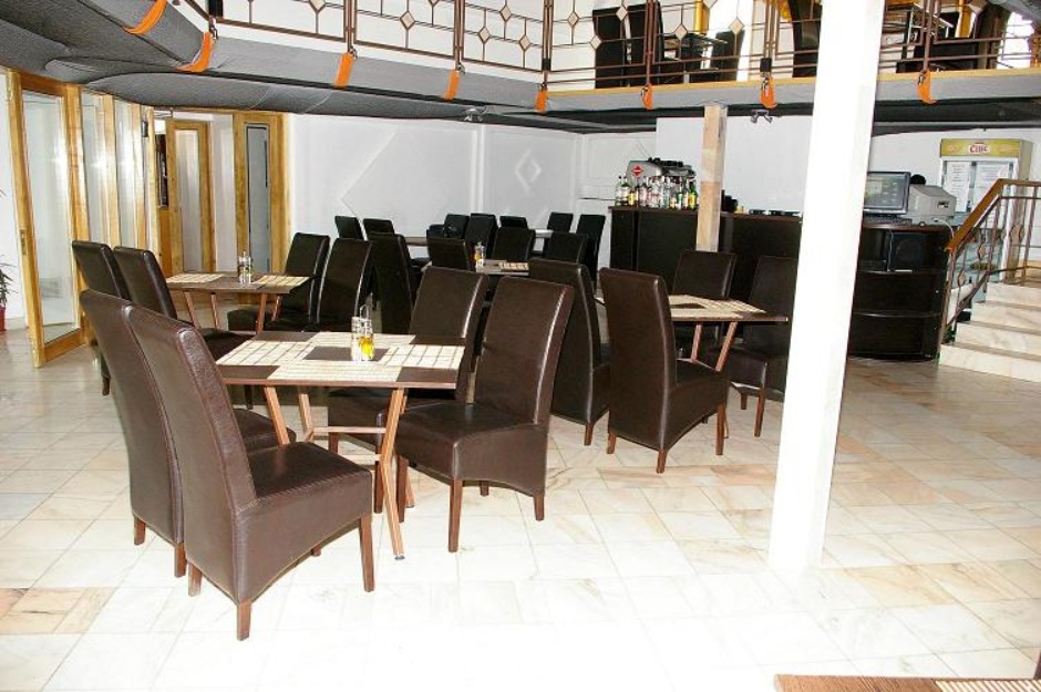 Mobilier lemn masiv pentru Restaurant-Reduceri - Pret | Preturi Mobilier lemn masiv pentru Restaurant-Reduceri