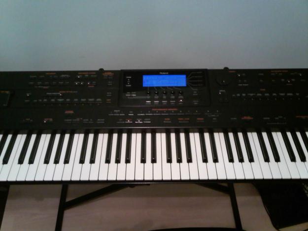 VAND ROLAND G800 in perfecta stare 600euro - Pret | Preturi VAND ROLAND G800 in perfecta stare 600euro