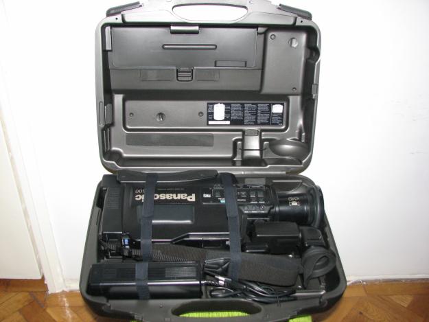 Vand camere video VHS si S-VHS (ex: Panasonic M3000, M9000, M3500, M9500) - Pret | Preturi Vand camere video VHS si S-VHS (ex: Panasonic M3000, M9000, M3500, M9500)