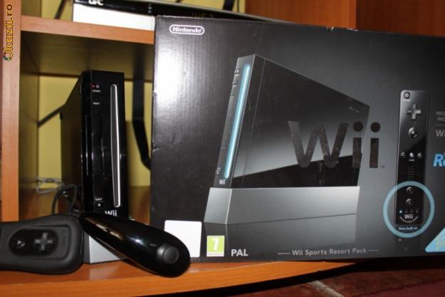 Consola NINTENDO WII BLACK + cd jocuri WII SPORTS RESORTS - Pret | Preturi Consola NINTENDO WII BLACK + cd jocuri WII SPORTS RESORTS