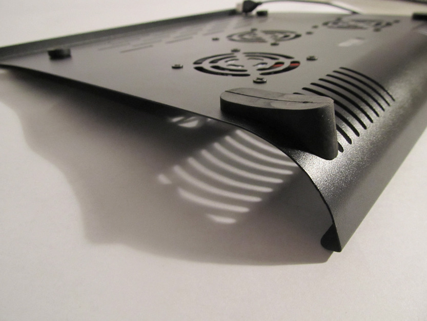 Masa cooler laptop din metal cu 3 ventilatoare - Pret | Preturi Masa cooler laptop din metal cu 3 ventilatoare