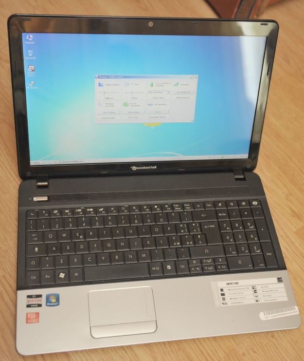 Packard bell easynote en te11bz impecabil - Pret | Preturi Packard bell easynote en te11bz impecabil