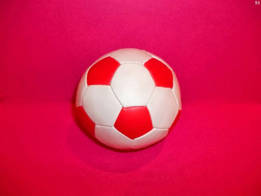 jucarii jucarie pentru bebelusi minge de fotbal textila - Pret | Preturi jucarii jucarie pentru bebelusi minge de fotbal textila