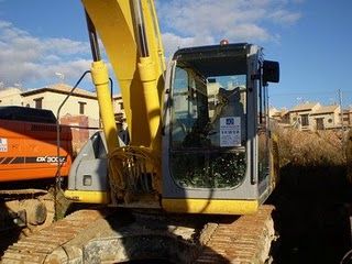 EXCAVATOR PE SENILE NEW HOLLAND E 215 24 tone de vanzare excavatoare pe senile Vanzari excavatoare pe senile noi si seco - Pret | Preturi EXCAVATOR PE SENILE NEW HOLLAND E 215 24 tone de vanzare excavatoare pe senile Vanzari excavatoare pe senile noi si seco