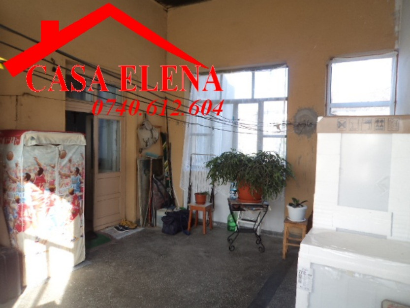 Vand apartament 3 camere in Onesti, zona centrala, mare - Pret | Preturi Vand apartament 3 camere in Onesti, zona centrala, mare