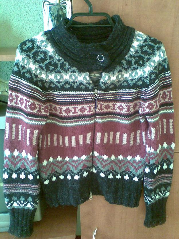 pulover lana nou impecabil 38/M-38 lei - Pret | Preturi pulover lana nou impecabil 38/M-38 lei