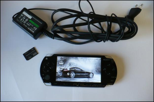 PSP slim & lite 2004 modat + card + accesorii + jocuri - Pret | Preturi PSP slim & lite 2004 modat + card + accesorii + jocuri