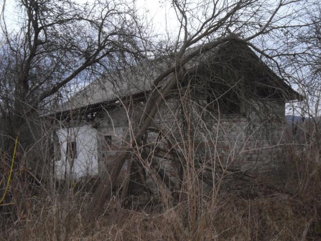 vand casa+teren in vladesti arges - Pret | Preturi vand casa+teren in vladesti arges