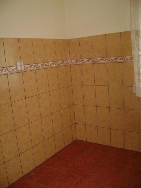 Vand APARTAMENT 3 CAMERE IN ZONA lic. PETRU RARES - Pret | Preturi Vand APARTAMENT 3 CAMERE IN ZONA lic. PETRU RARES