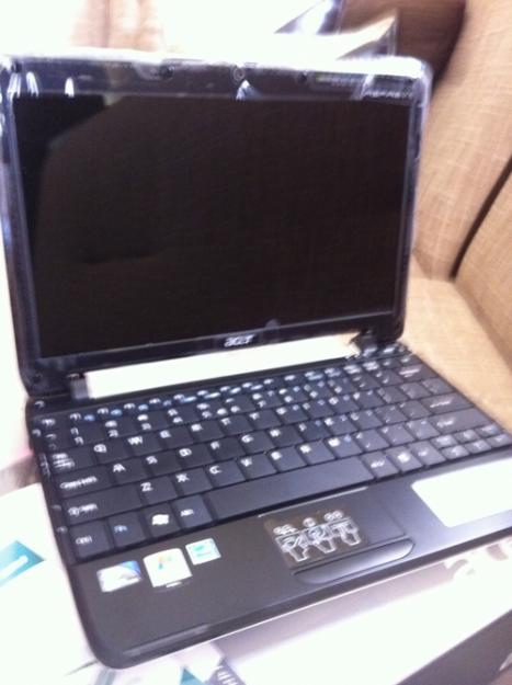 Vand Acer aspire one Model ZA3 - ALB - NOU - Pret | Preturi Vand Acer aspire one Model ZA3 - ALB - NOU