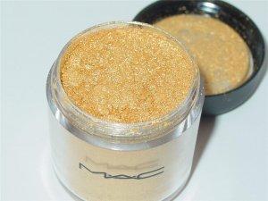 Farduri Fard Pigment MAC - Promotie - Pret | Preturi Farduri Fard Pigment MAC - Promotie