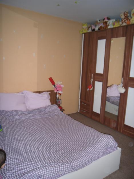 Vand apartament la casa - Pret | Preturi Vand apartament la casa