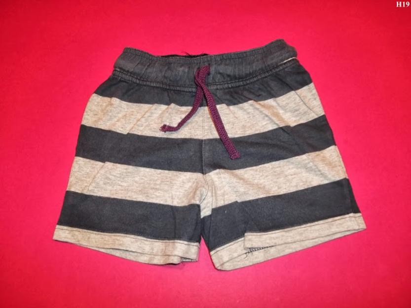 haine copii pantaloni scurti pentru baieti de 6-9 luni de la sanetta - Pret | Preturi haine copii pantaloni scurti pentru baieti de 6-9 luni de la sanetta