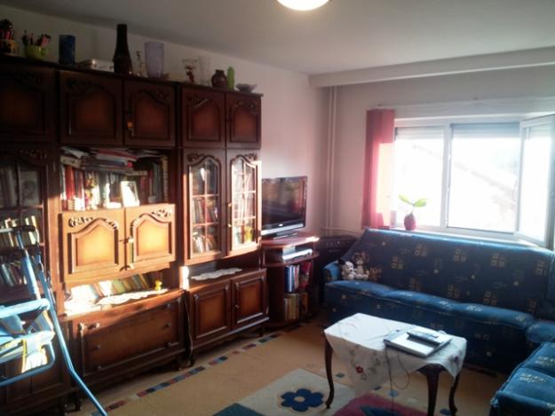 Apartament 3 camere de vanzare-zona Decebal - Pret | Preturi Apartament 3 camere de vanzare-zona Decebal