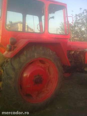 Vand tractor U650 reparatie capitala recenta - Pret | Preturi Vand tractor U650 reparatie capitala recenta