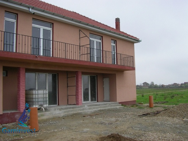 De vanzare casa / vila duplex in Sanmartin, langa Oradea. - Pret | Preturi De vanzare casa / vila duplex in Sanmartin, langa Oradea.