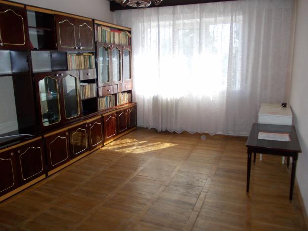 Apartament 3 camere, blovc din caramida - Pret | Preturi Apartament 3 camere, blovc din caramida