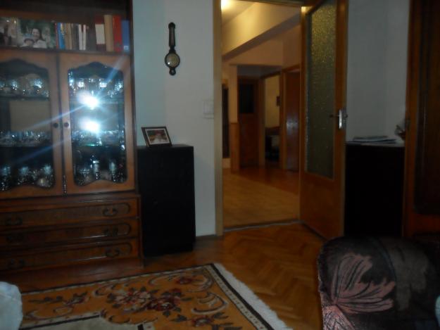 PROPRIETAR 4 CAM DECOMANDAT+GARAJ SUB BLOC - Pret | Preturi PROPRIETAR 4 CAM DECOMANDAT+GARAJ SUB BLOC
