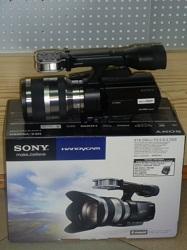 Sony VG20 / Sony MC50 / Panasonic HMC41 / Canon XA10 videocamere pro - Pret | Preturi Sony VG20 / Sony MC50 / Panasonic HMC41 / Canon XA10 videocamere pro