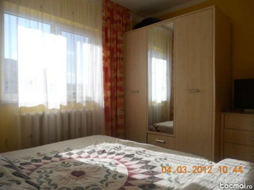3 camere zona Scala etaj 3 finisat - Pret | Preturi 3 camere zona Scala etaj 3 finisat