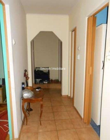 Vanzare apartament 2 camere decomandat renovat Titan - langa Parc IOR - Pret | Preturi Vanzare apartament 2 camere decomandat renovat Titan - langa Parc IOR