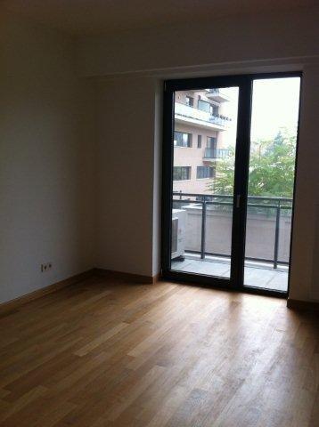 Apartament in bloc - 4 camere - Pret | Preturi Apartament in bloc - 4 camere