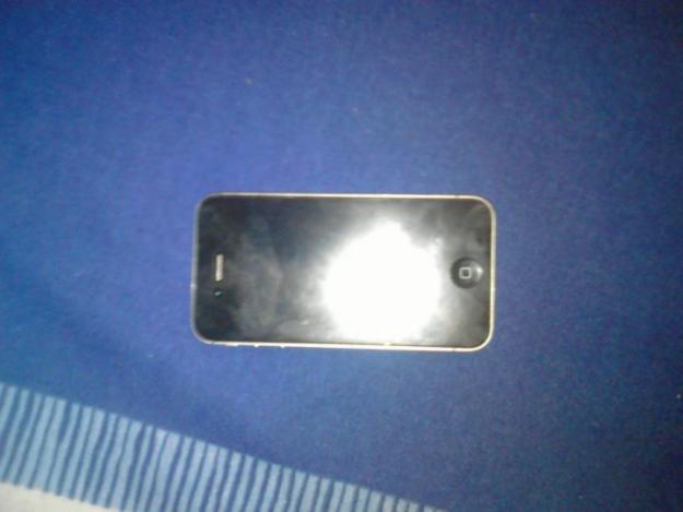 Vand Iphone 4s nou !!! - Pret | Preturi Vand Iphone 4s nou !!!