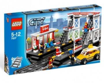 Lego Trains Gara de pasageri - Pret | Preturi Lego Trains Gara de pasageri