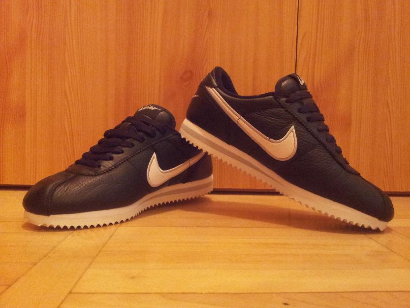 Vand adidasi nike cortez nr. 40 - Pret | Preturi Vand adidasi nike cortez nr. 40