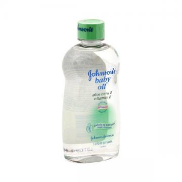 Johnson Baby Ulei cu Aloe Vera 200ml - Pret | Preturi Johnson Baby Ulei cu Aloe Vera 200ml