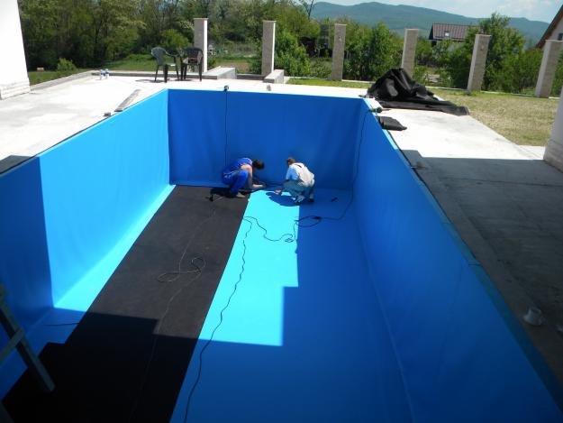 Constructie si izolare PISCINE cu LINER - Pret | Preturi Constructie si izolare PISCINE cu LINER