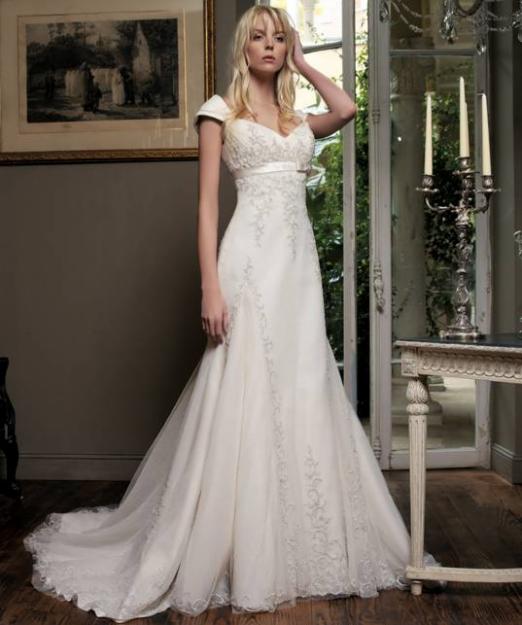 Perfect BRIDE - Rochii de mireasa DIVINA SPOSA - Pret | Preturi Perfect BRIDE - Rochii de mireasa DIVINA SPOSA