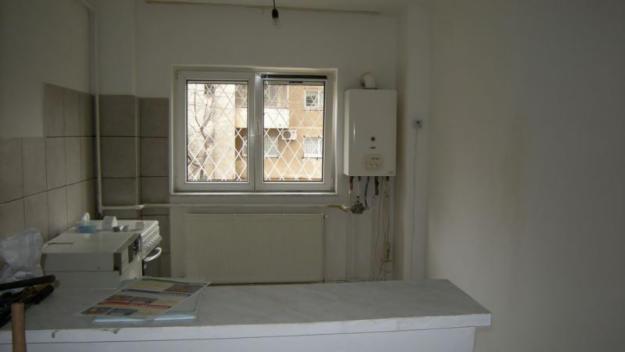 Inchiriez apartament 4 camere, parter, zona Dristor - Pret | Preturi Inchiriez apartament 4 camere, parter, zona Dristor