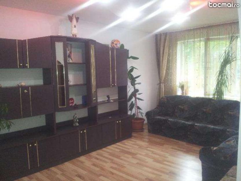 Apartament 3 camere Mun. Motru Jud. Gorj - Pret | Preturi Apartament 3 camere Mun. Motru Jud. Gorj