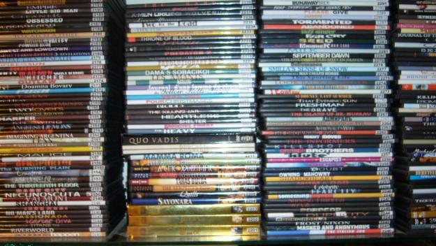 Colecţie filme vechi în rezoluţie DVD, carcasă slim, toate titrare română - Pret | Preturi Colecţie filme vechi în rezoluţie DVD, carcasă slim, toate titrare română