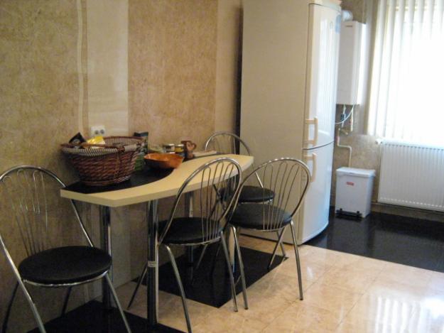 Apartament 3 camere - Pret | Preturi Apartament 3 camere