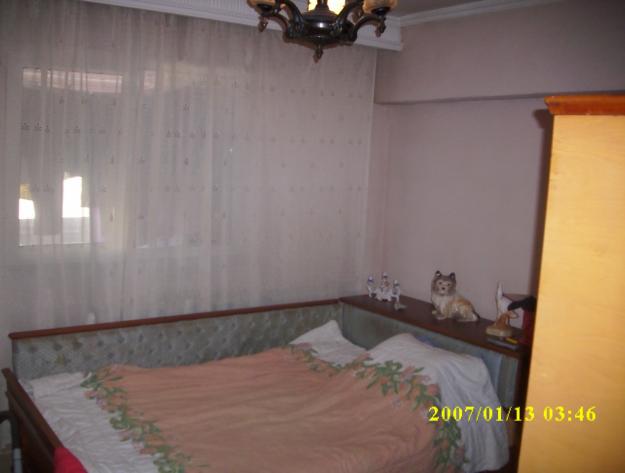 Vand apartament 3 camere URGENT - Pret | Preturi Vand apartament 3 camere URGENT